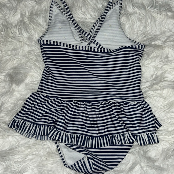 Bathing suit for toddlers size 24 months used once - Picture 4 of 5